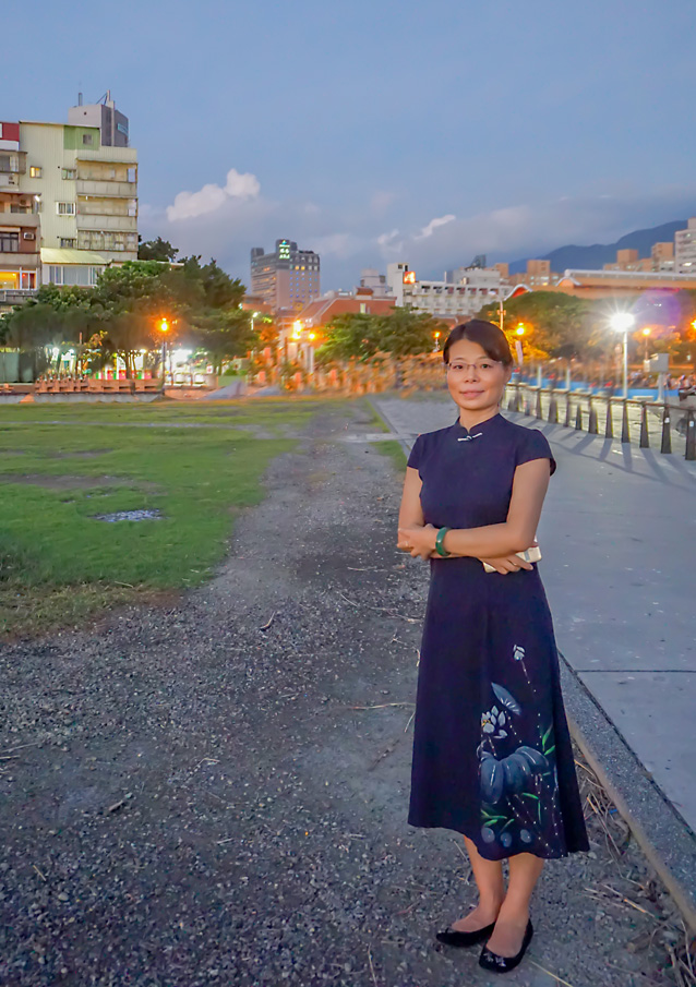 沈玲内衣_内衣美女